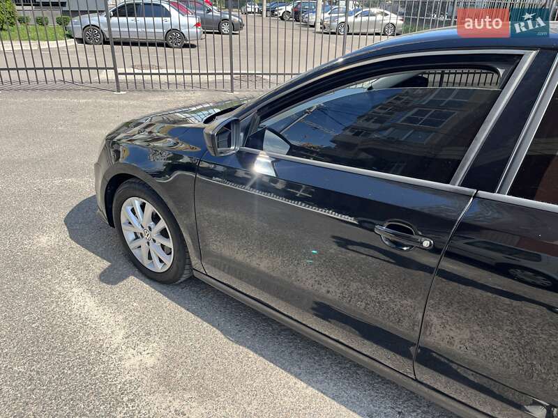 Седан Volkswagen Jetta 2015 в Черкассах