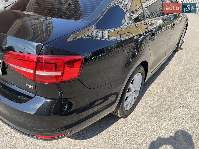 Седан Volkswagen Jetta 2015 в Черкассах
