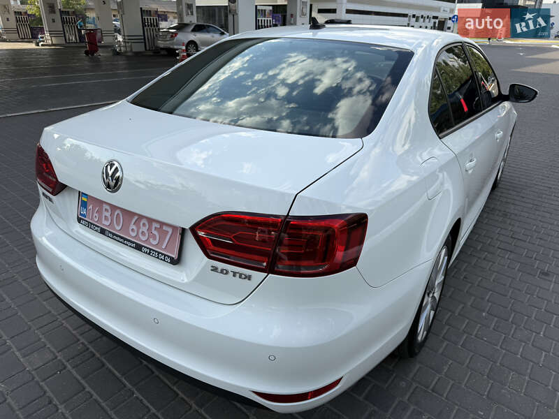 Седан Volkswagen Jetta 2015 в Одессе