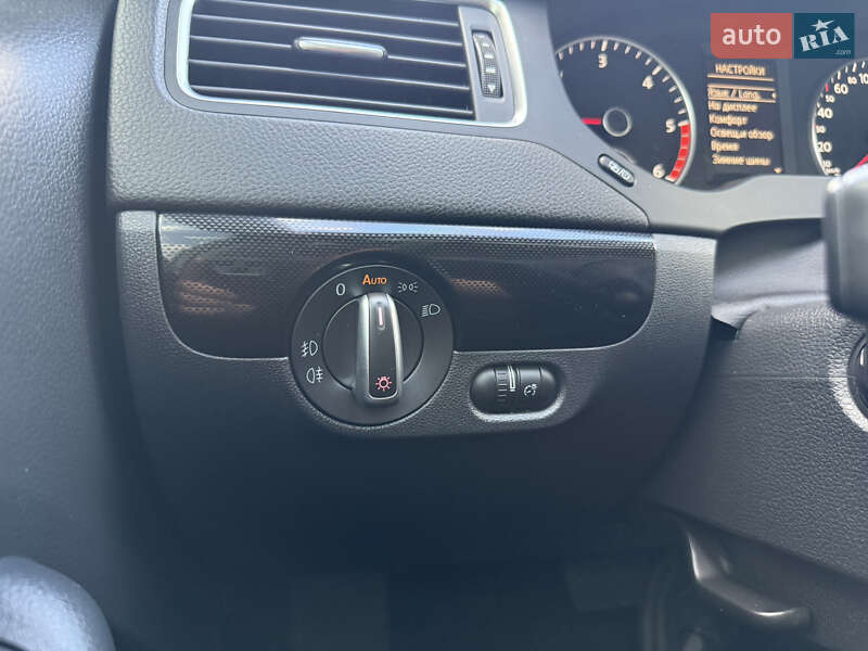 Седан Volkswagen Jetta 2015 в Одессе