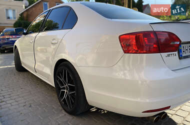 Седан Volkswagen Jetta 2012 в Вінниці