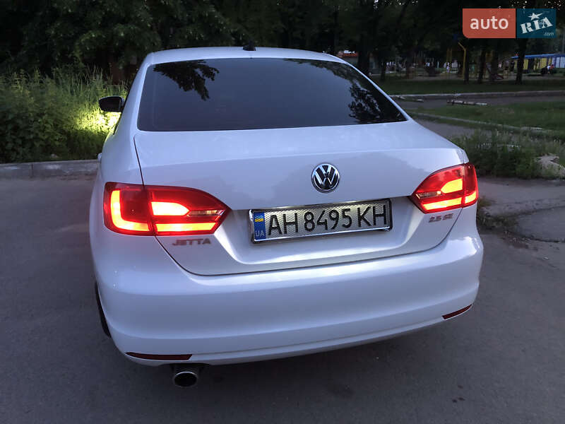 Седан Volkswagen Jetta 2012 в Виннице
