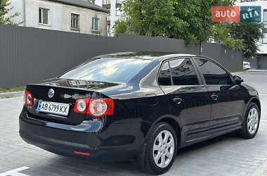 Седан Volkswagen Jetta 2006 в 