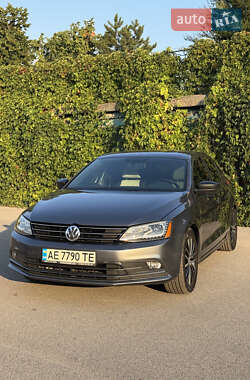 Седан Volkswagen Jetta 2017 в Днепре