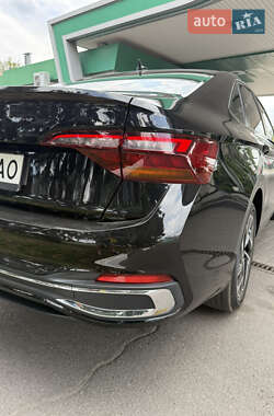 Седан Volkswagen Jetta 2023 в 