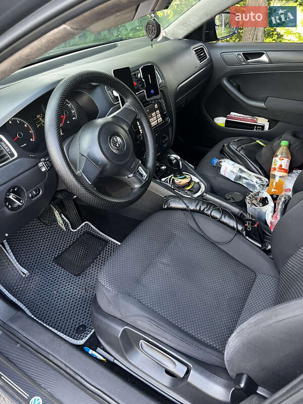Седан Volkswagen Jetta 2012 в Киеве