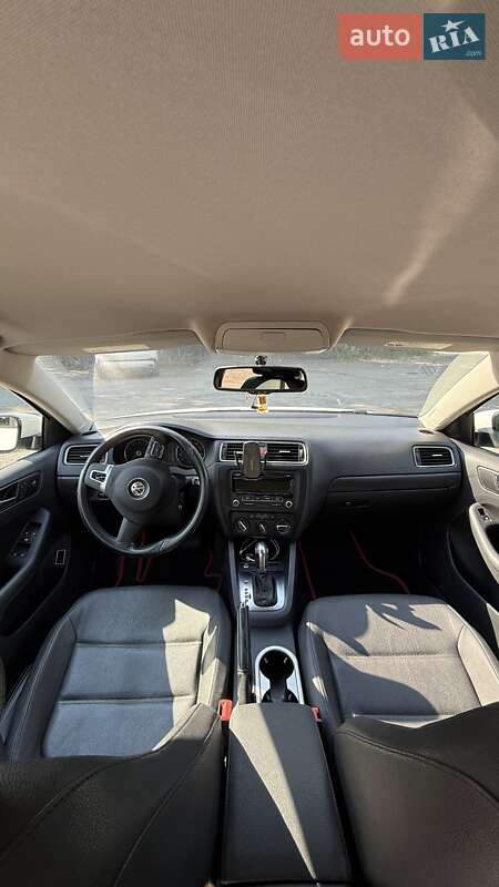 Седан Volkswagen Jetta 2012 в Черкасах