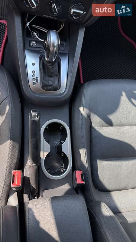 Седан Volkswagen Jetta 2012 в Черкасах