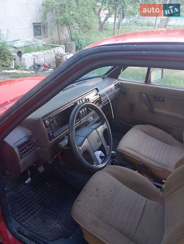 Седан Volkswagen Jetta 1984 в Шишаки