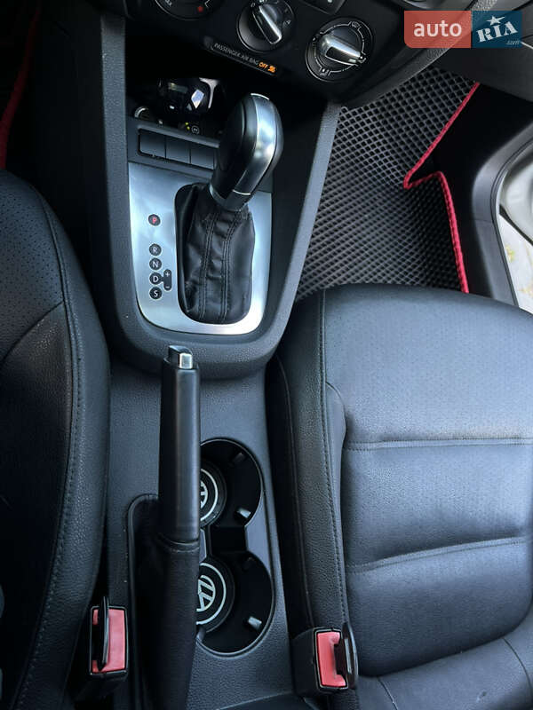Седан Volkswagen Jetta 2010 в Борисполі