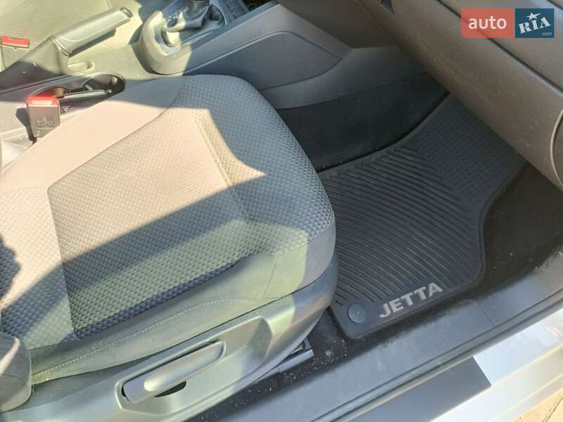 Седан Volkswagen Jetta 2012 в Василькове
