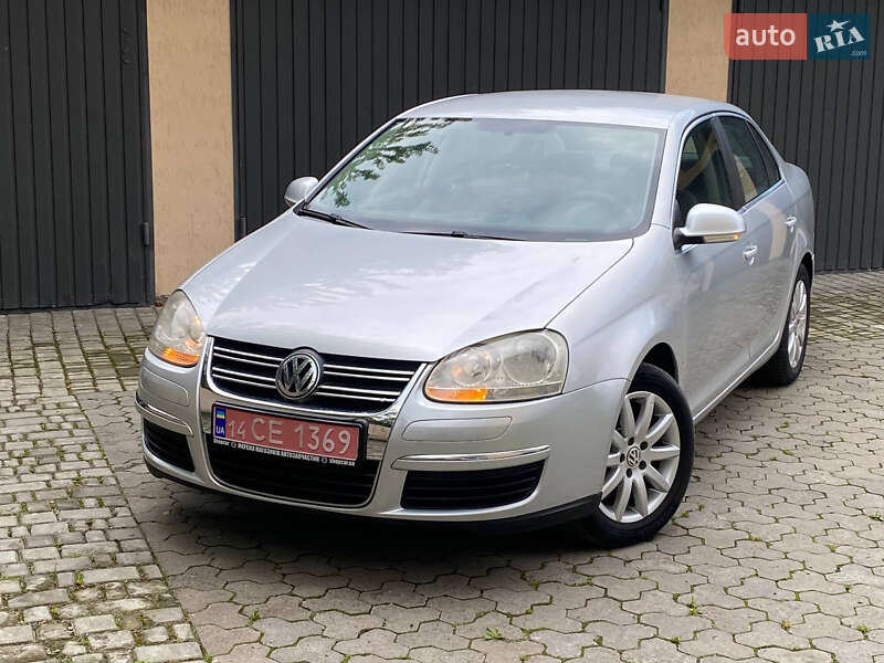Седан Volkswagen Jetta 2007 в Самборе