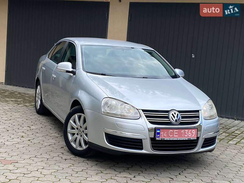 Седан Volkswagen Jetta 2007 в Самборе