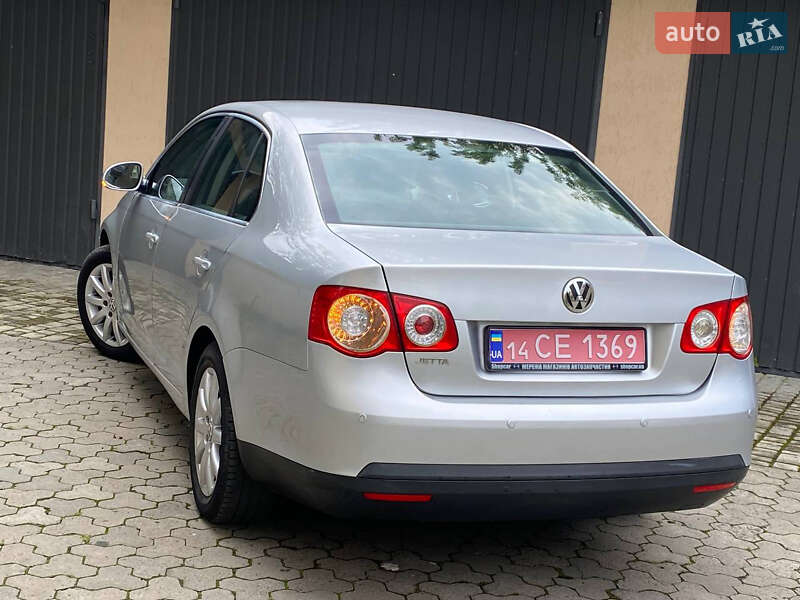 Седан Volkswagen Jetta 2007 в Самборе