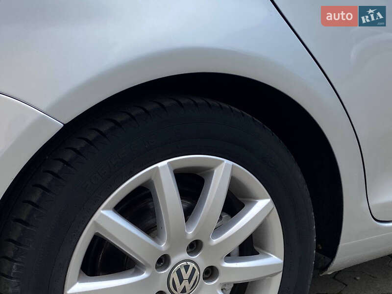 Седан Volkswagen Jetta 2007 в Самборе