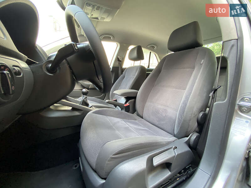 Седан Volkswagen Jetta 2007 в Самборе