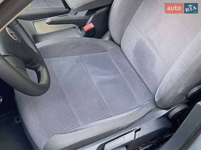 Седан Volkswagen Jetta 2007 в Самборе