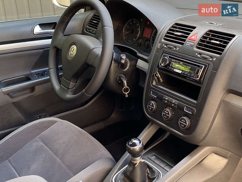 Седан Volkswagen Jetta 2007 в Самборе