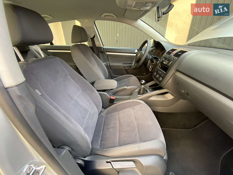 Седан Volkswagen Jetta 2007 в Самборе