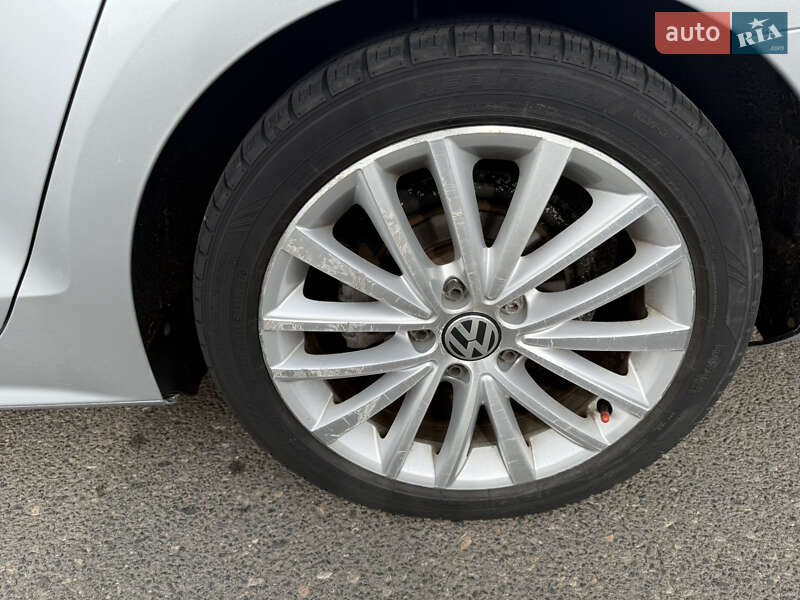 Седан Volkswagen Jetta 2015 в Одессе