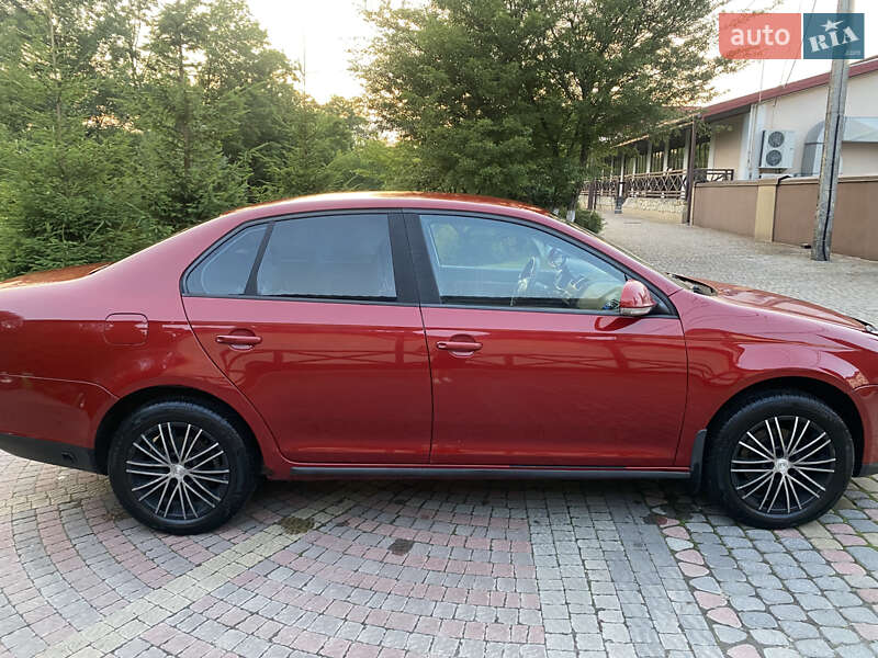 Седан Volkswagen Jetta 2008 в Львове