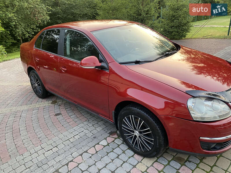 Седан Volkswagen Jetta 2008 в Львове