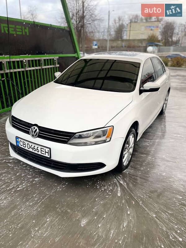 Седан Volkswagen Jetta 2012 в Чернигове