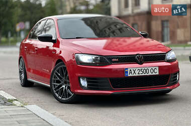 Седан Volkswagen Jetta 2013 в Харькове