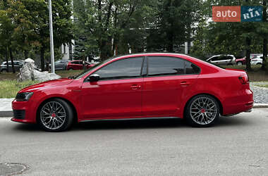 Седан Volkswagen Jetta 2013 в Харкові