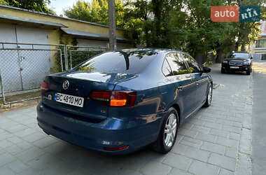 Седан Volkswagen Jetta 2017 в 