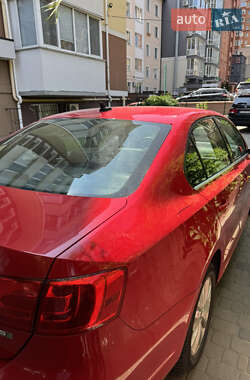 Седан Volkswagen Jetta 2013 в 