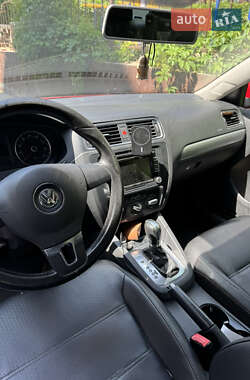 Седан Volkswagen Jetta 2013 в 