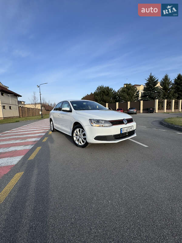 Седан Volkswagen Jetta 2014 в Киеве