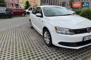 Седан Volkswagen Jetta 2014 в 