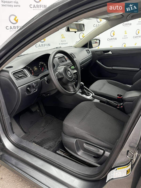 Седан Volkswagen Jetta 2013 в Киеве