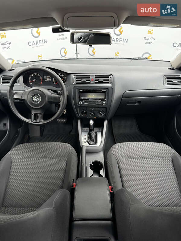 Седан Volkswagen Jetta 2013 в Киеве