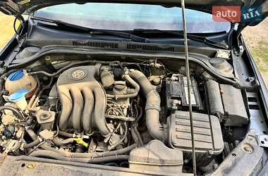 Седан Volkswagen Jetta 2015 в 