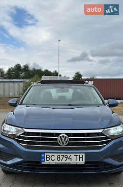 Седан Volkswagen Jetta 2019 в 