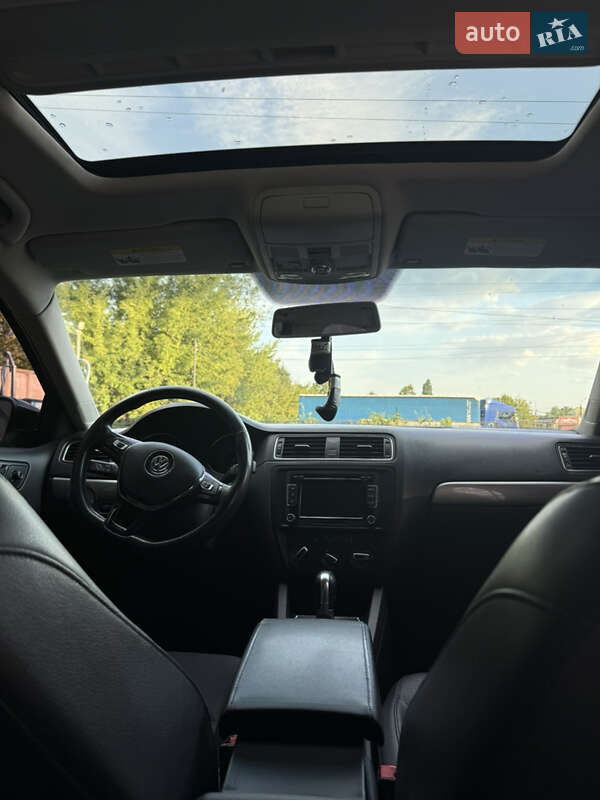 Седан Volkswagen Jetta 2014 в Днепре