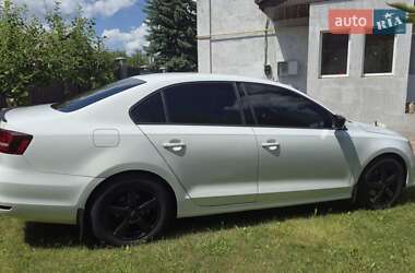 Седан Volkswagen Jetta 2016 в 