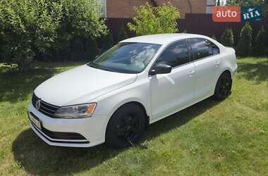 Седан Volkswagen Jetta 2016 в 