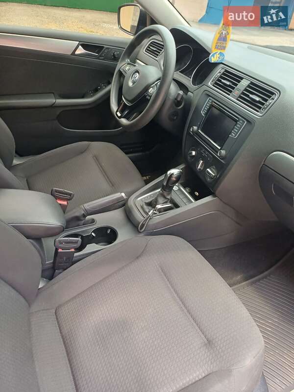 Седан Volkswagen Jetta 2015 в Кривом Роге