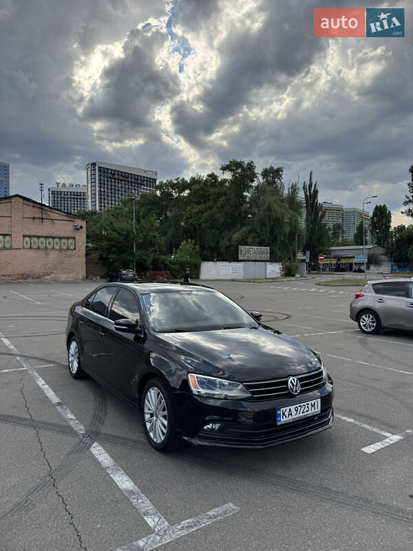 Седан Volkswagen Jetta 2015 в Киеве