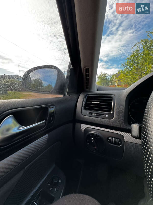 Седан Volkswagen Jetta 2009 в Софіївській Борщагівці