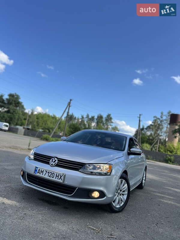 Седан Volkswagen Jetta 2012 в Киеве