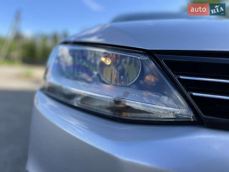 Седан Volkswagen Jetta 2012 в Киеве