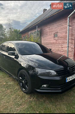 Седан Volkswagen Jetta 2016 в 