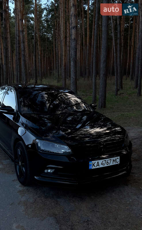 Седан Volkswagen Jetta 2016 в Киеве