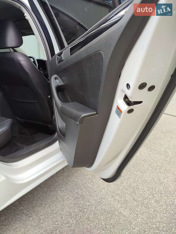 Седан Volkswagen Jetta 2015 в Борисполе