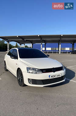 Седан Volkswagen Jetta 2012 в Запоріжжі